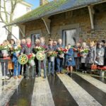 VMEH-22-L’association offre des roses