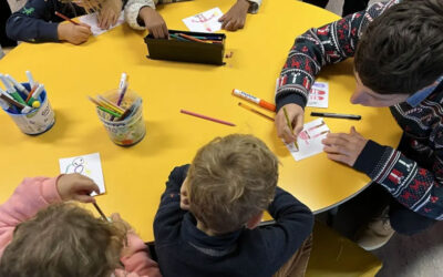 Dessins d’enfants pour les personnes âgées à Noël